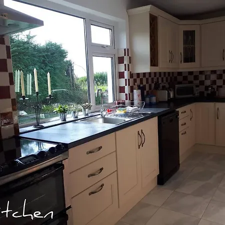 Holiday home Family Home, 20 Mins From Youghal *