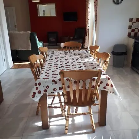 Family Home, 20 Mins From Youghal Holiday home Killeagh
