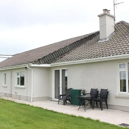 Family Home, 20 Mins From Youghal *