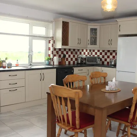 度假居 Family Home, 20 Mins From Youghal Killeagh